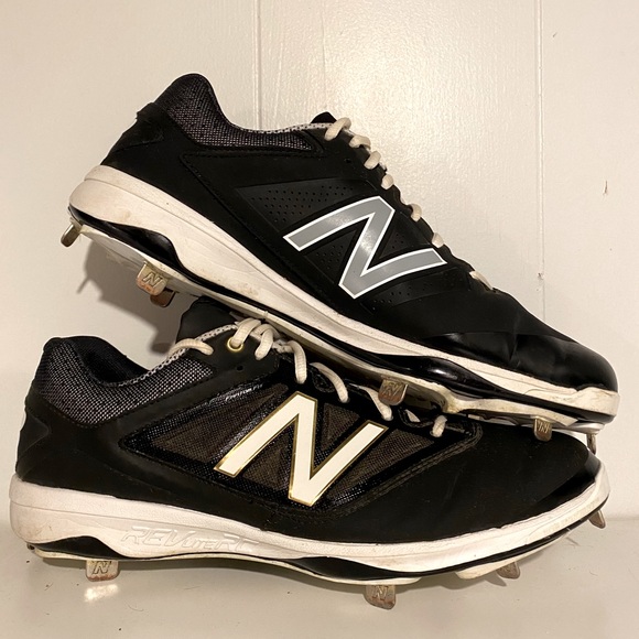 new balance baseball cleats black and gold